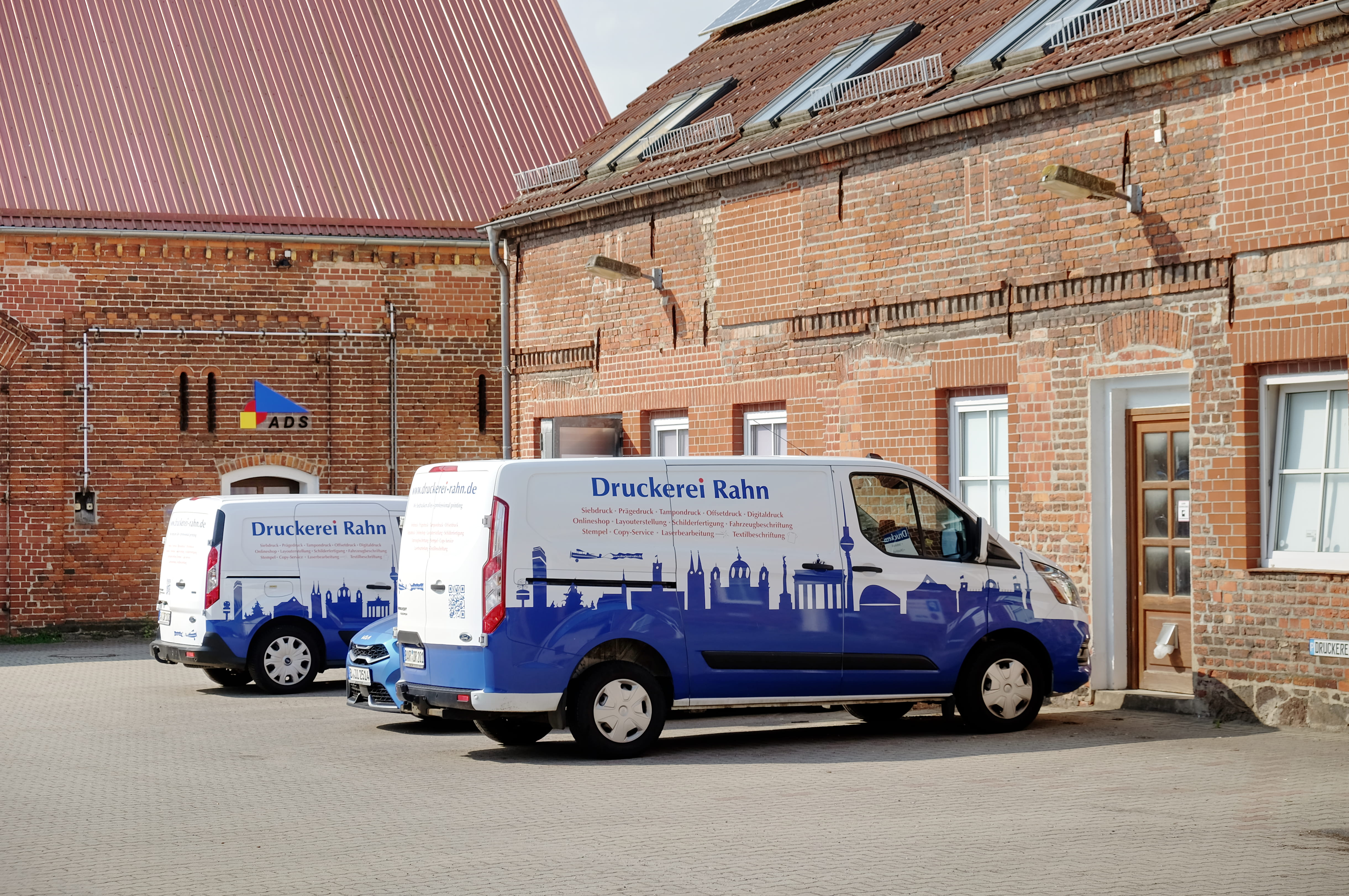 Fahrzeugbeschriftung als mobiler Werbeträger